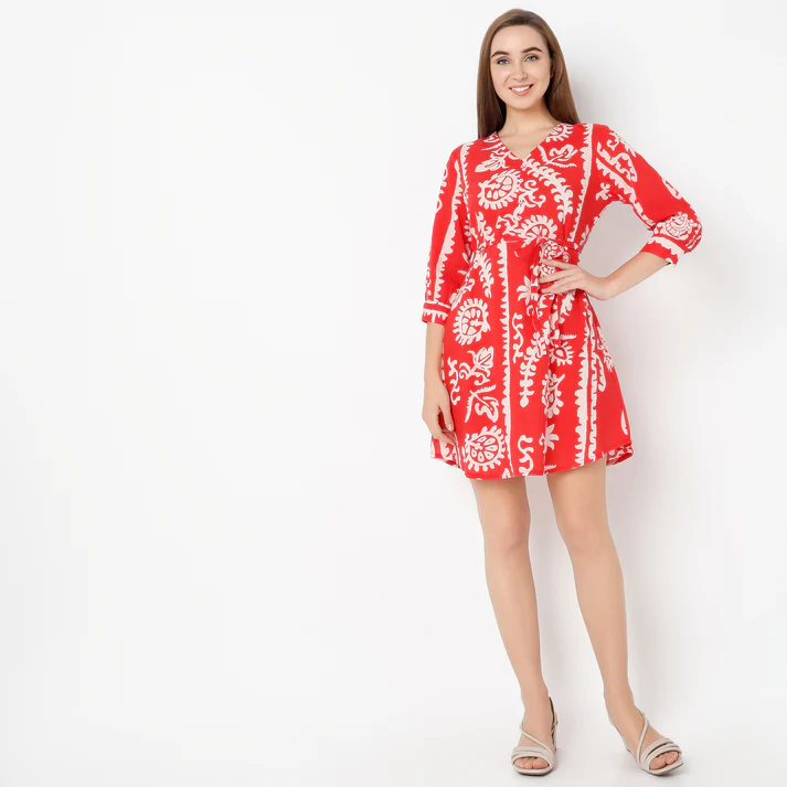 V-Neck Above Knee Printed Dress With Tie Up Belt